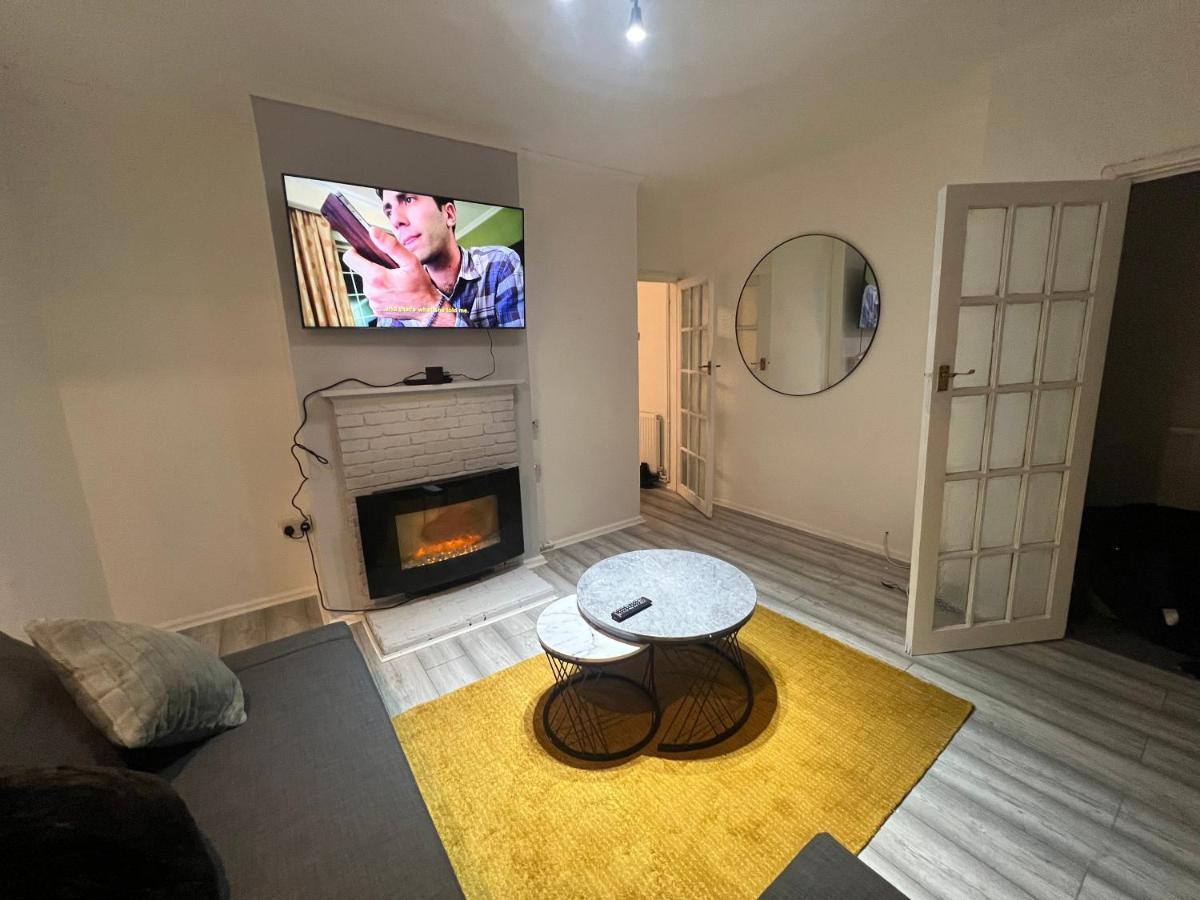 A Two Bedroom Cosy Hideaway Based In Greenwich * Londra