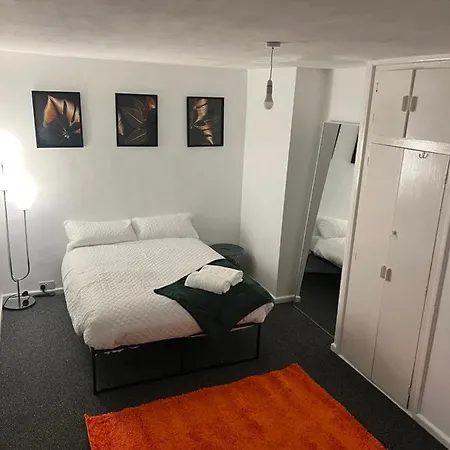 A Two Bedroom Cosy Hideaway Based In Greenwich Londra Esterno foto